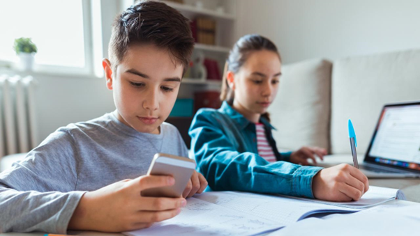 Screen Time & Study Balance: Tips for Your Child’s Success